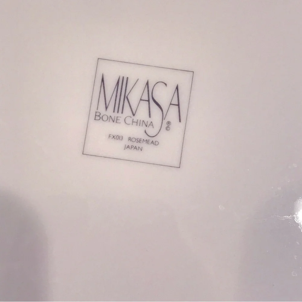 Mikasa Wellington Cake Plate FX013 Rosemead Scalloped Gold Rim Pink Roses Fruit
